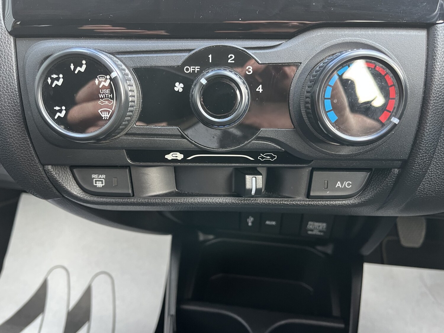 Used Honda Jazz 2017 for sale - 78112115: Photo 31