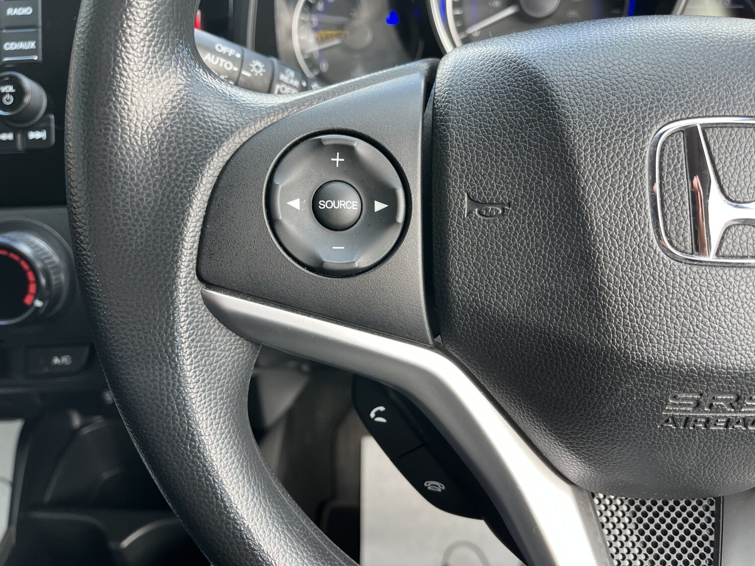 Used Honda Jazz 2017 for sale - 78112115: Photo 34