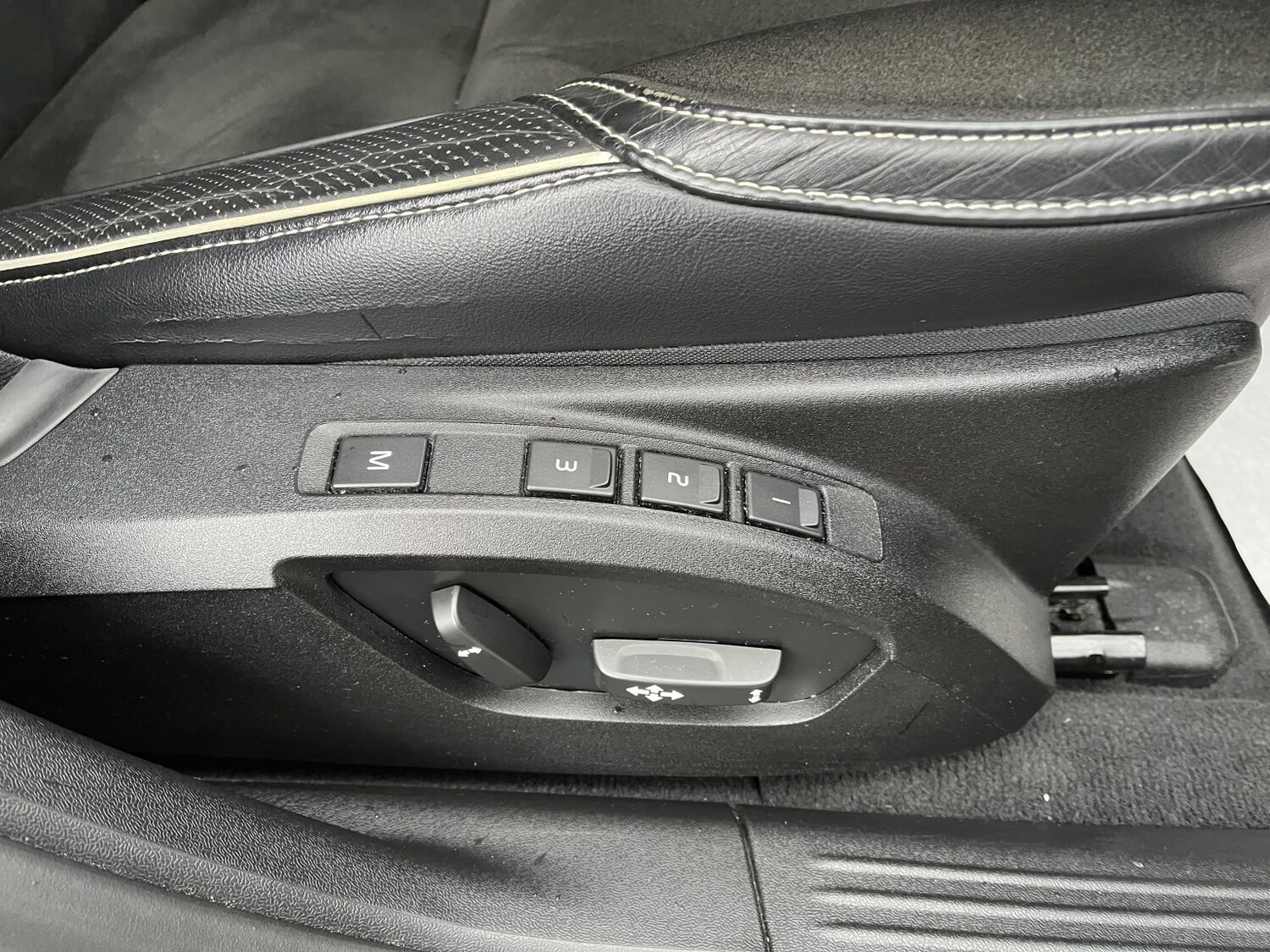 Used Volvo V40 2015 for sale - 78112128: Photo 20