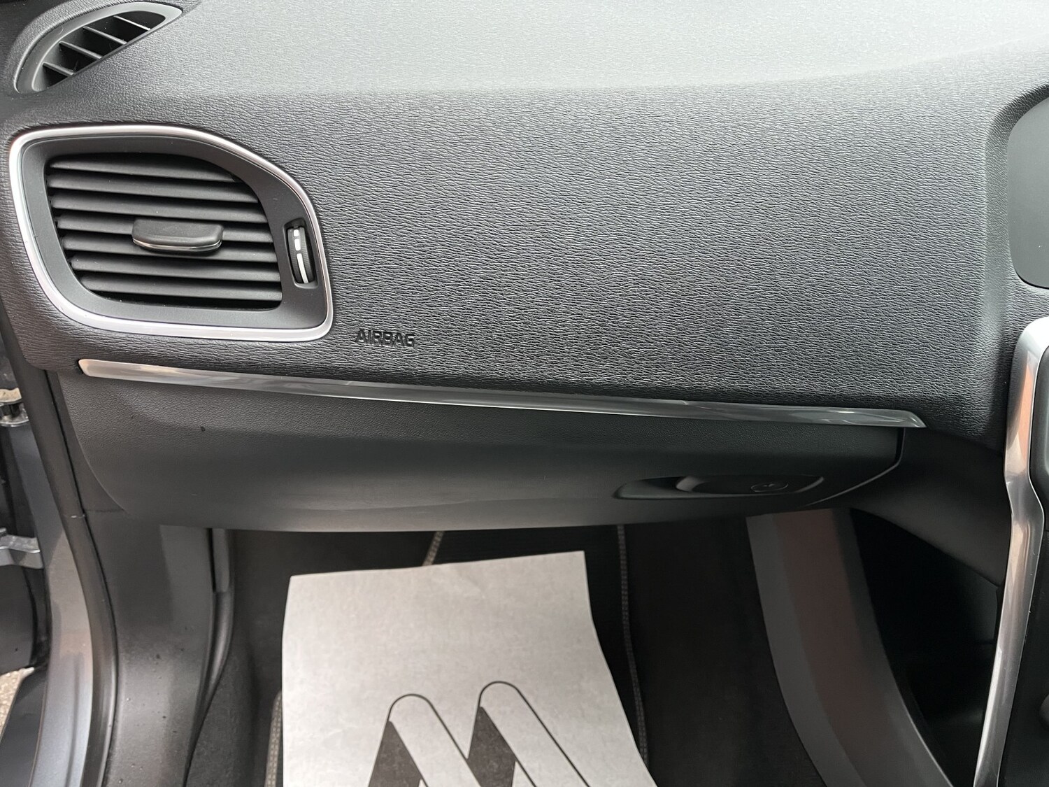 Used Volvo V40 2015 for sale - 78112128: Photo 29