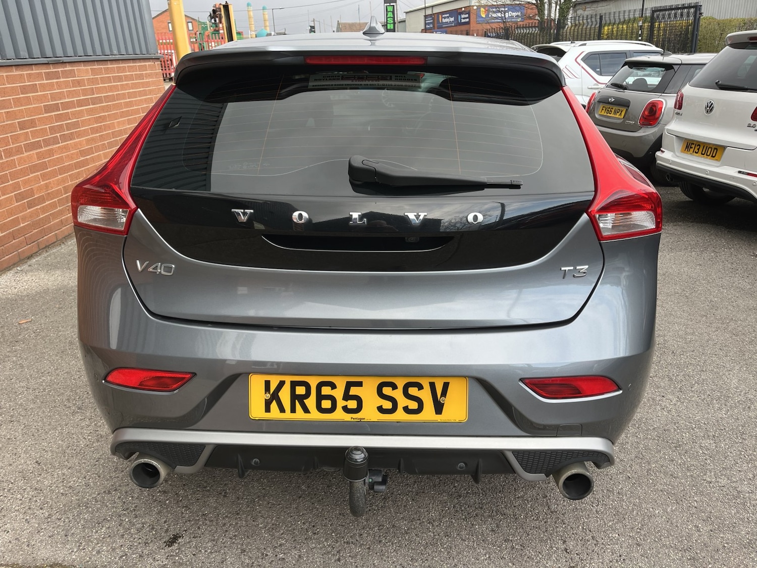 Used Volvo V40 2015 for sale - 78112128: Photo 4