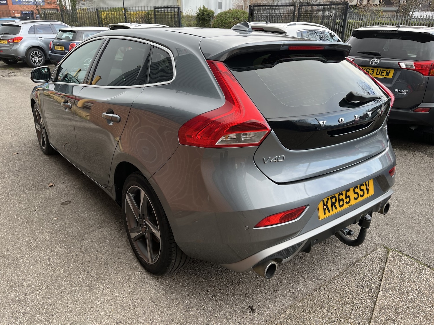 Used Volvo V40 2015 for sale - 78112128: Photo 5