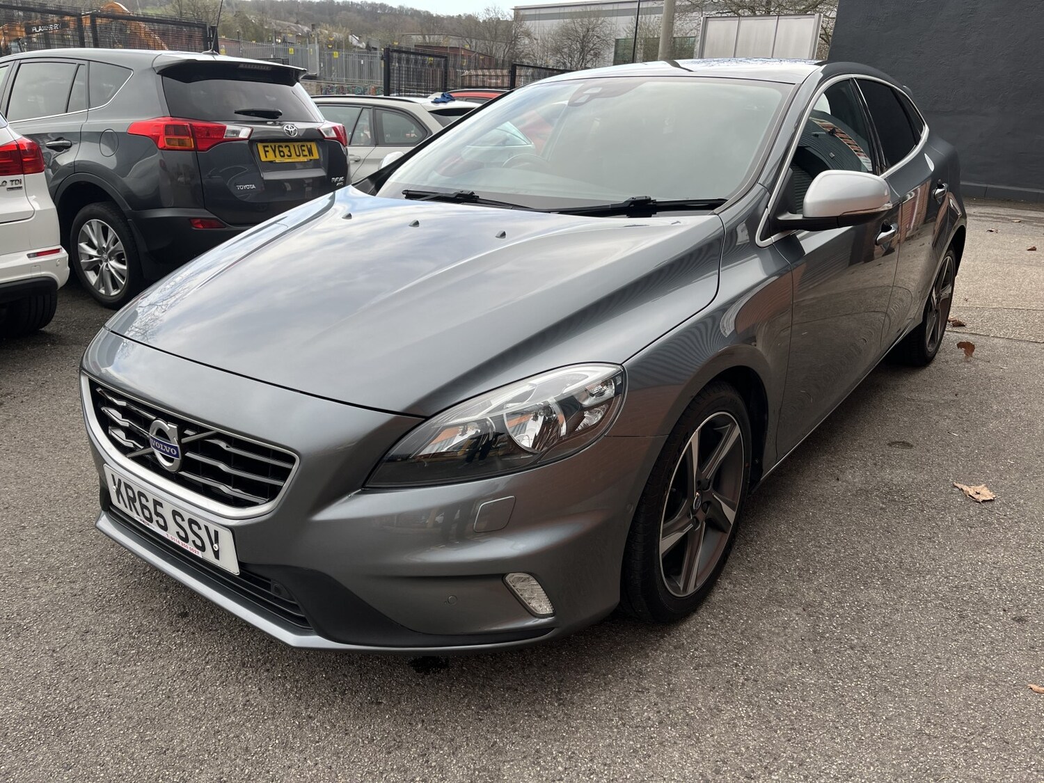 Used Volvo V40 2015 for sale - 78112128: Photo 6