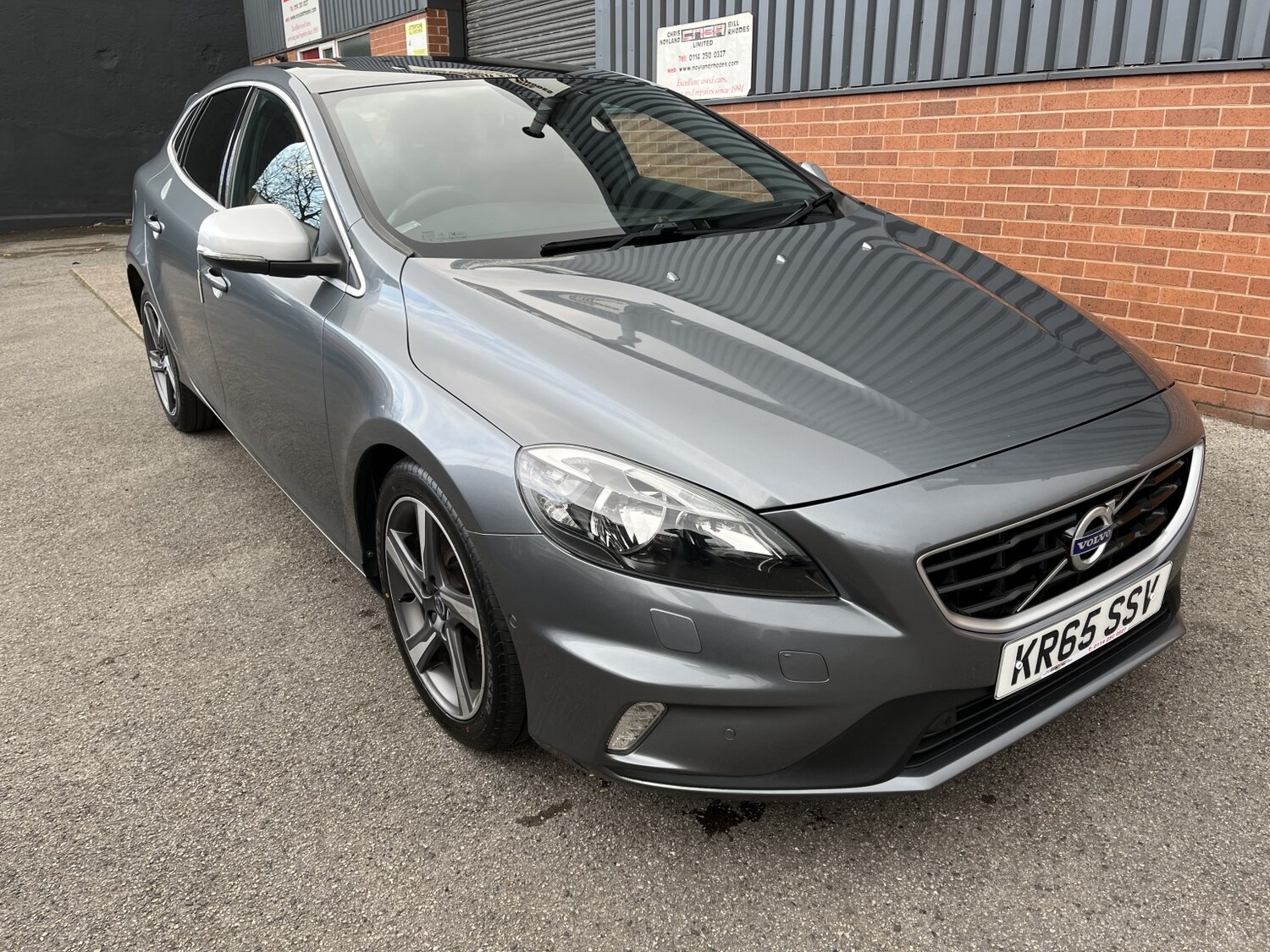 Used Volvo V40 2015 for sale - 78112128: Photo 8