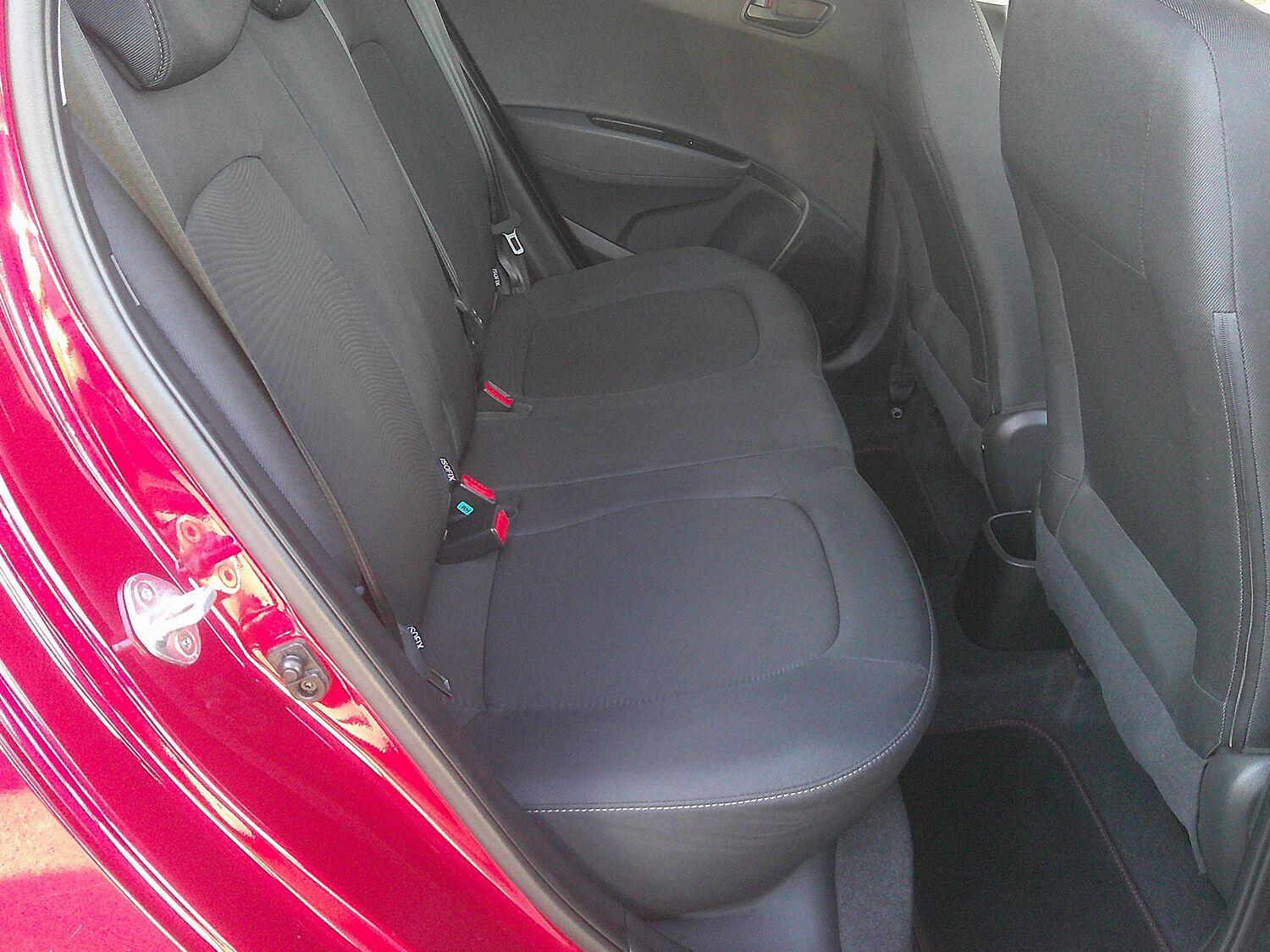 Used Hyundai i10 2017 for sale - 76107303: Photo 18