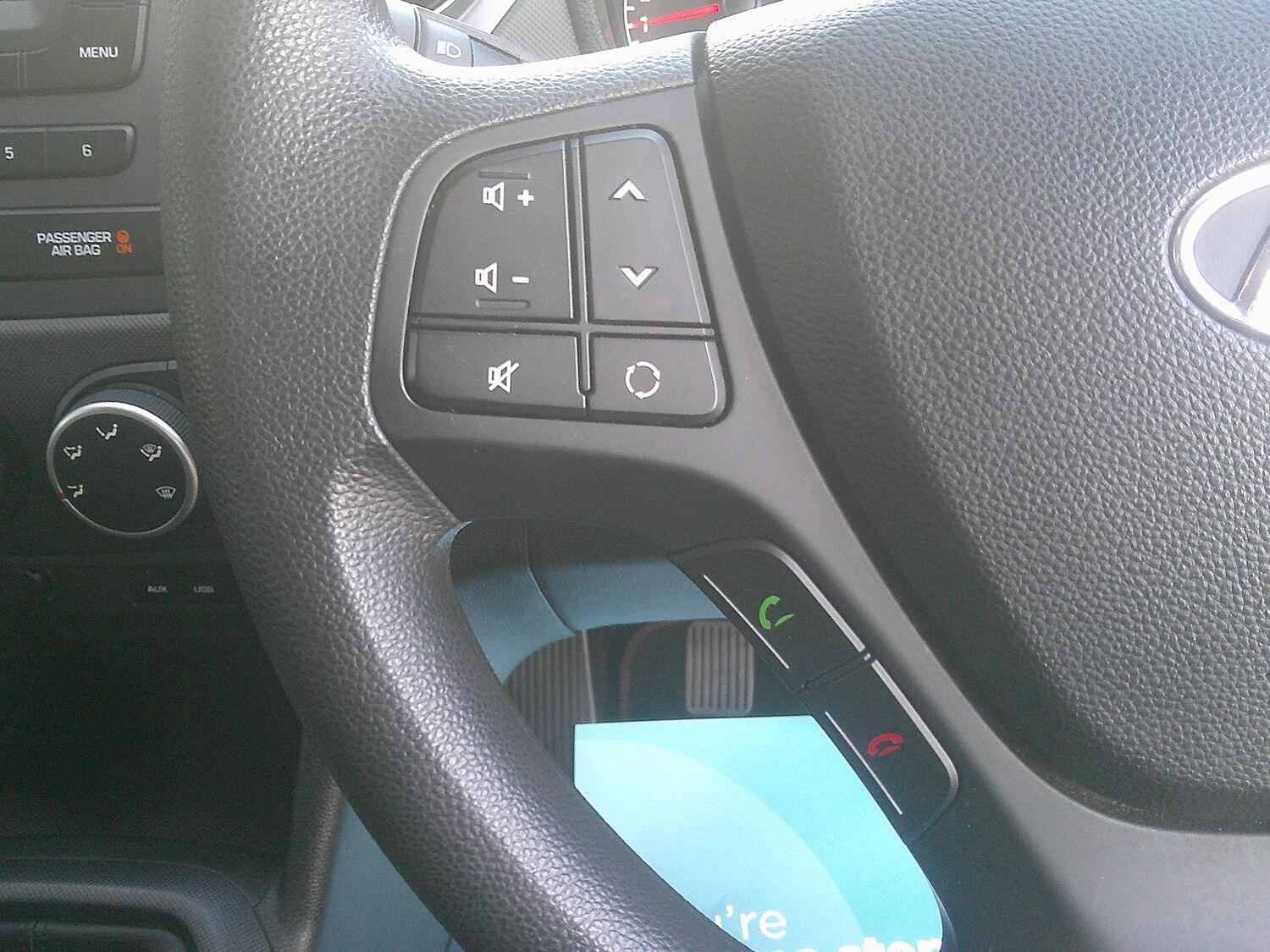 Used Hyundai i10 2017 for sale - 76107303: Photo 30