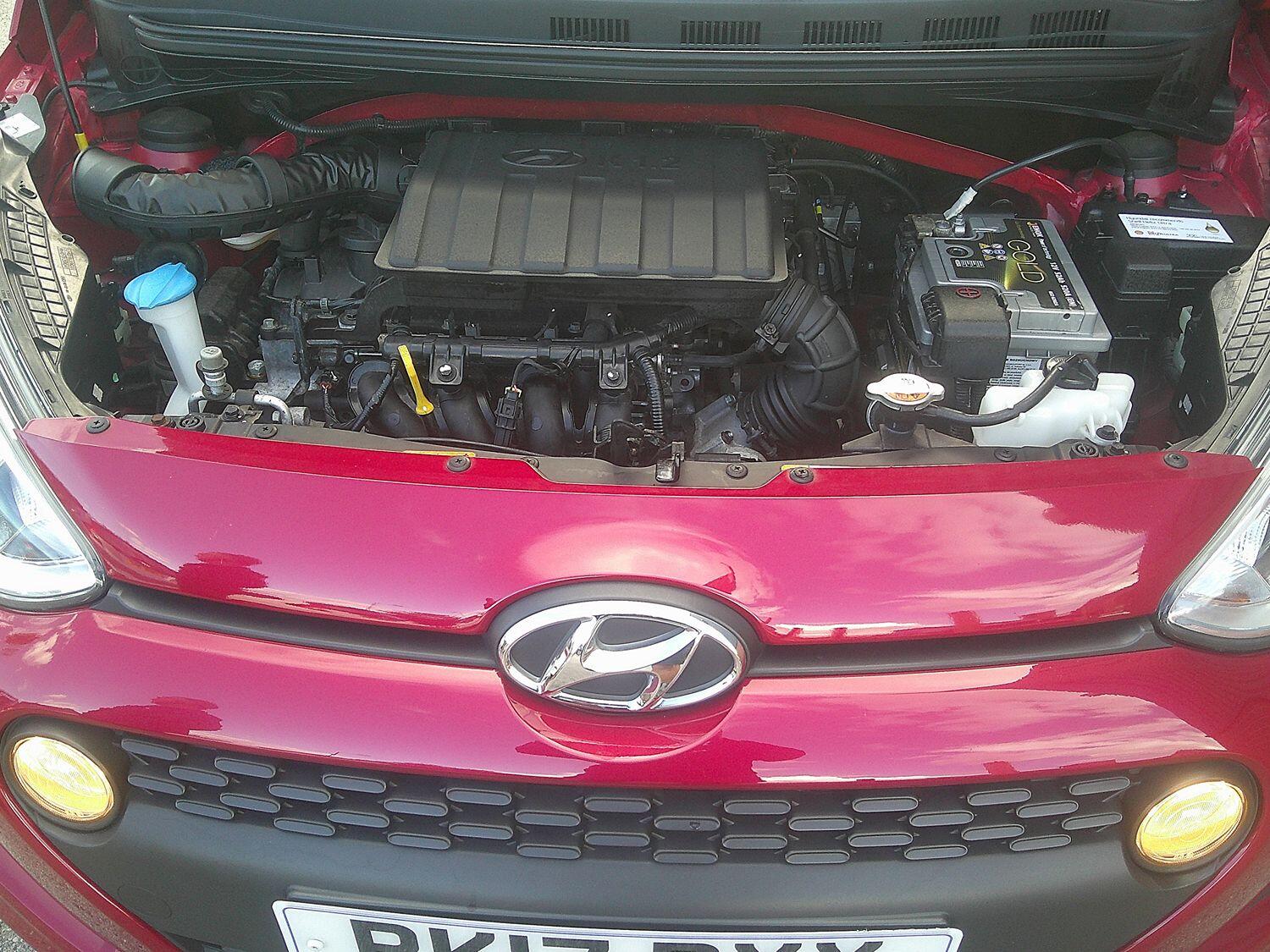 Used Hyundai i10 2017 for sale - 76107303: Photo 40