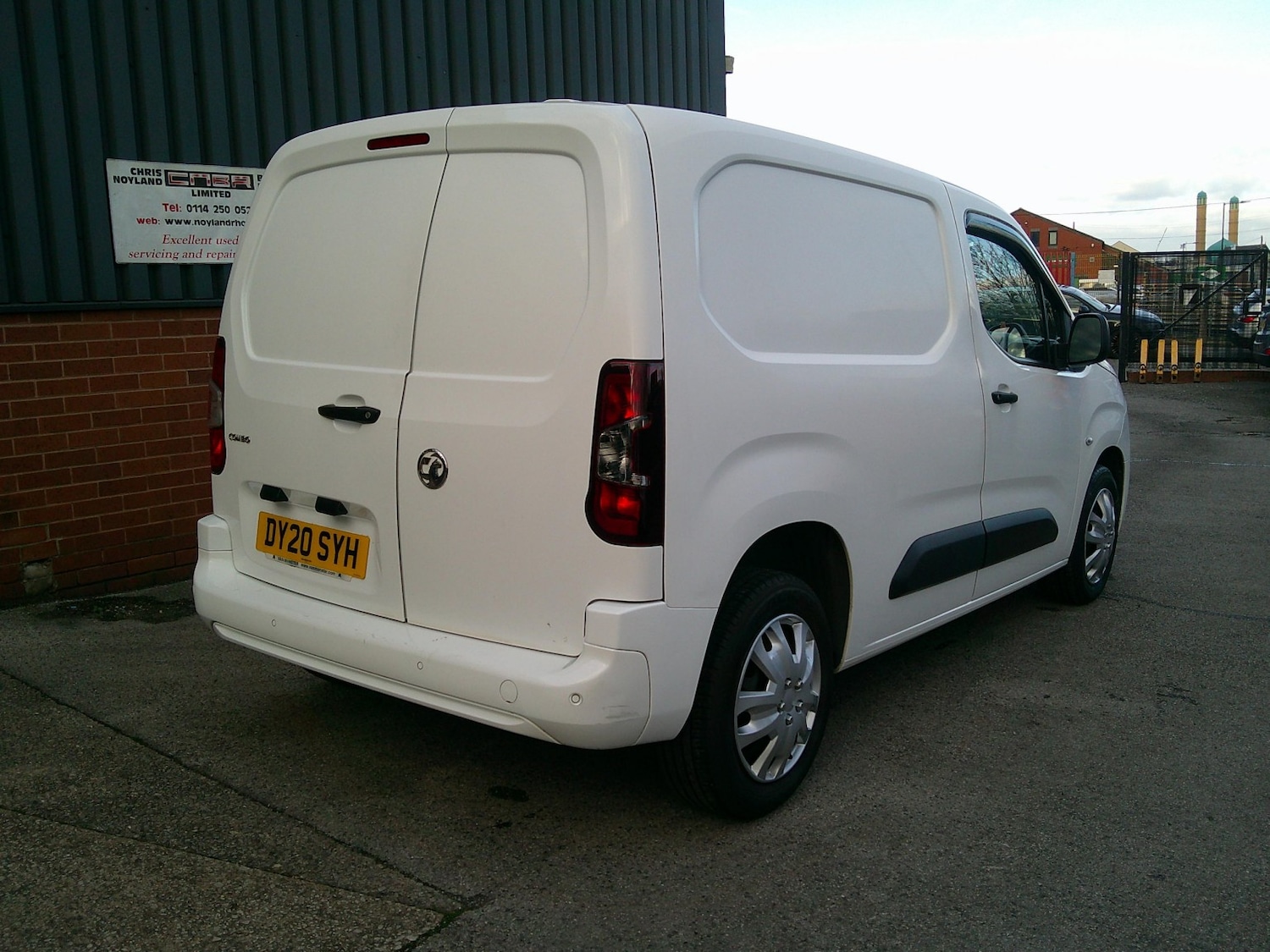 Used Vauxhall Combo 2020 for sale - 76904674: Photo 3