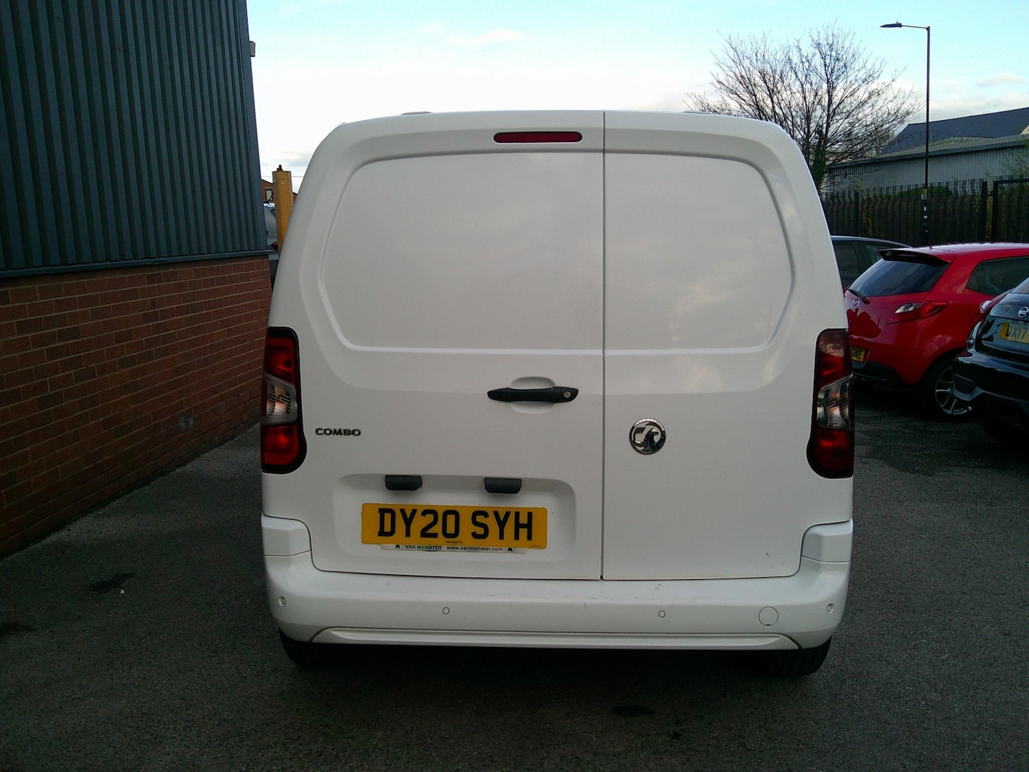 Used Vauxhall Combo 2020 for sale - 76904674: Photo 4