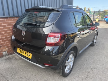 Used Dacia Sandero Stepway 2015 for sale - 79211335: Photo