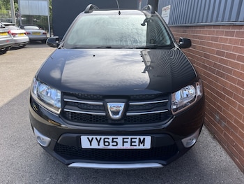 Used Dacia Sandero Stepway 2015 for sale - 79211335: Photo