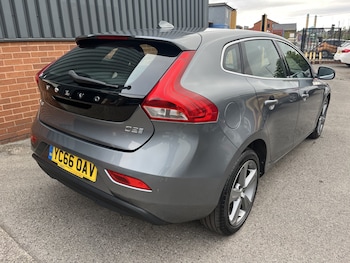 Used Volvo V40 2016 for sale - 79531800: Photo