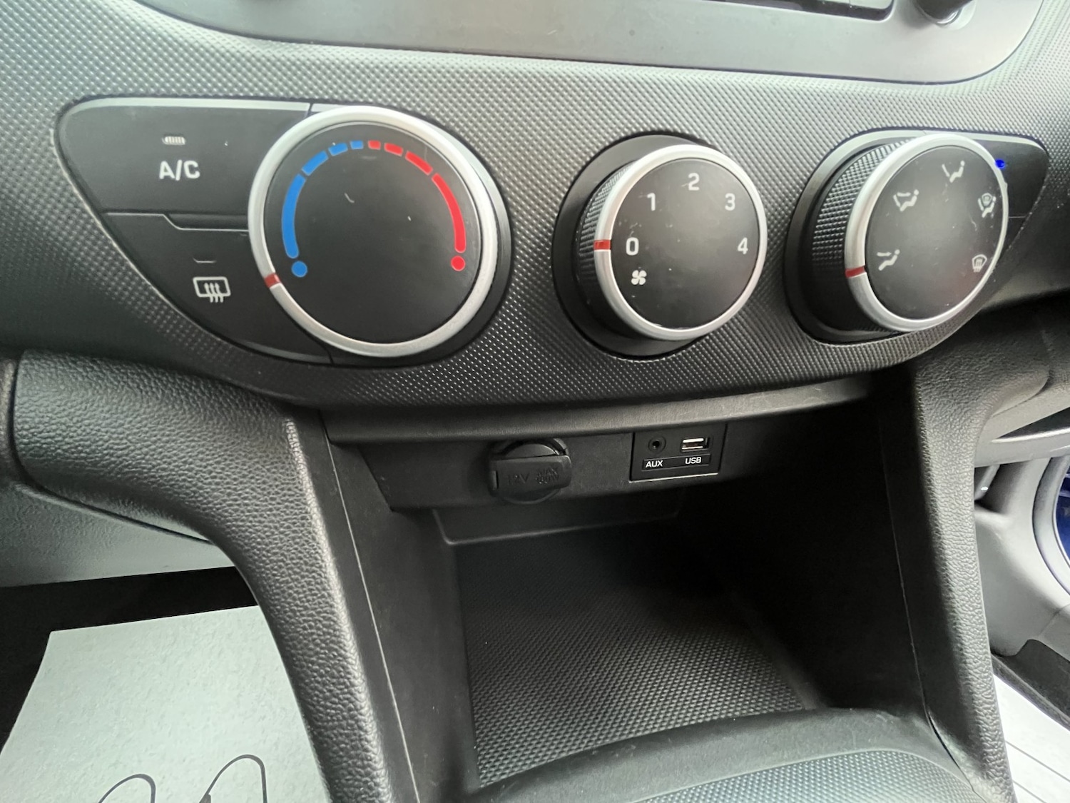 Used Hyundai i10 2018 for sale - 77213404: Photo 34