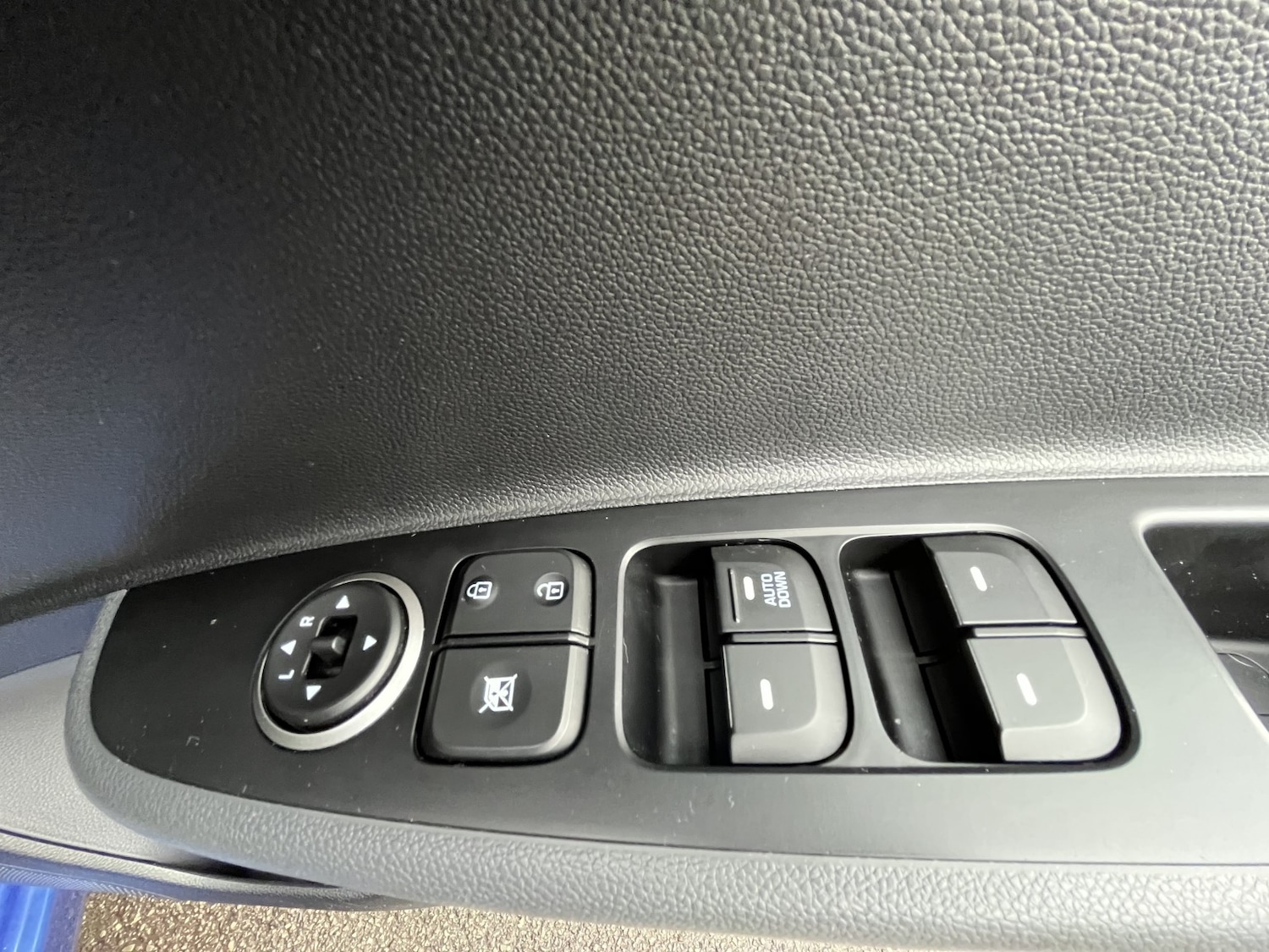 Used Hyundai i10 2018 for sale - 77213404: Photo 42