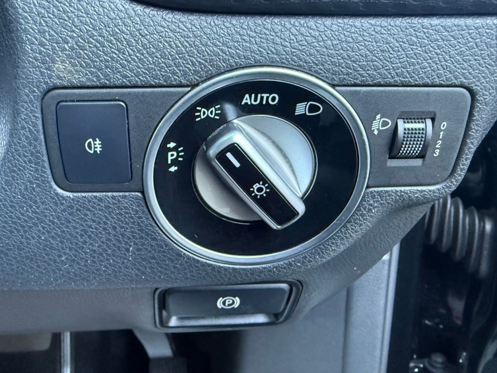 Used Mercedes-Benz A-Class 2015 for sale - 76131968: Photo 29