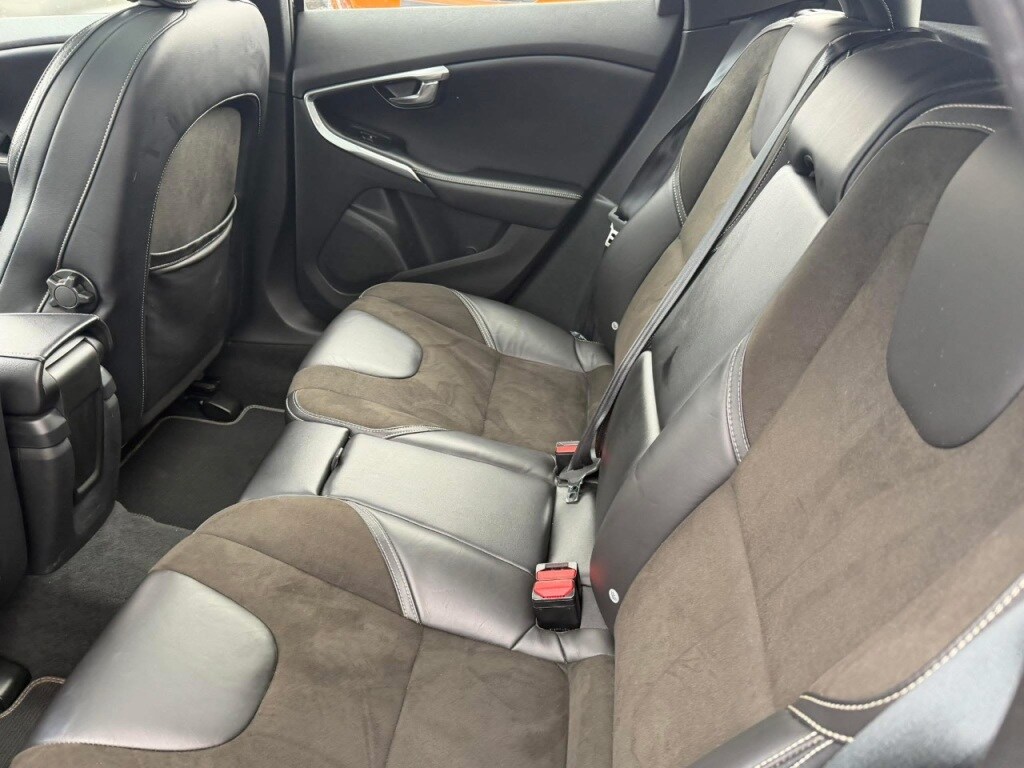 Used Volvo V40 2015 for sale - 78123876: Photo 16