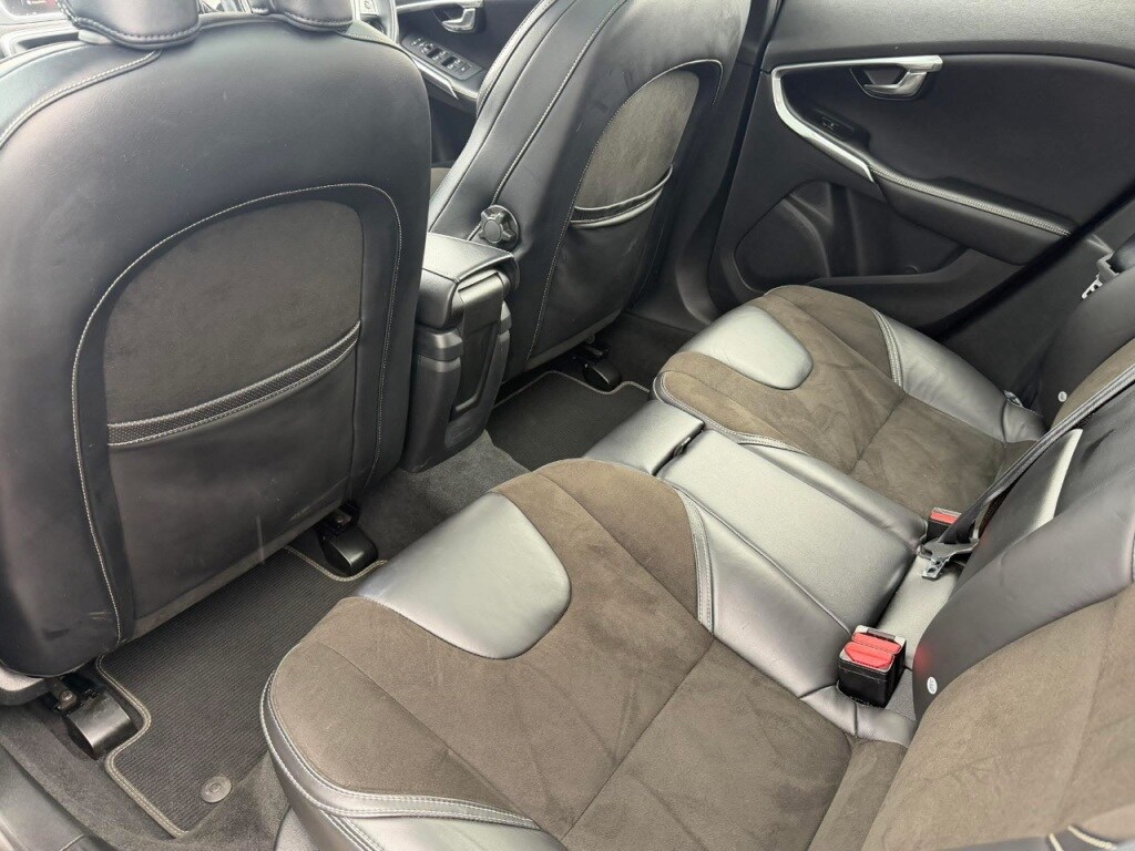 Used Volvo V40 2015 for sale - 78123876: Photo 17