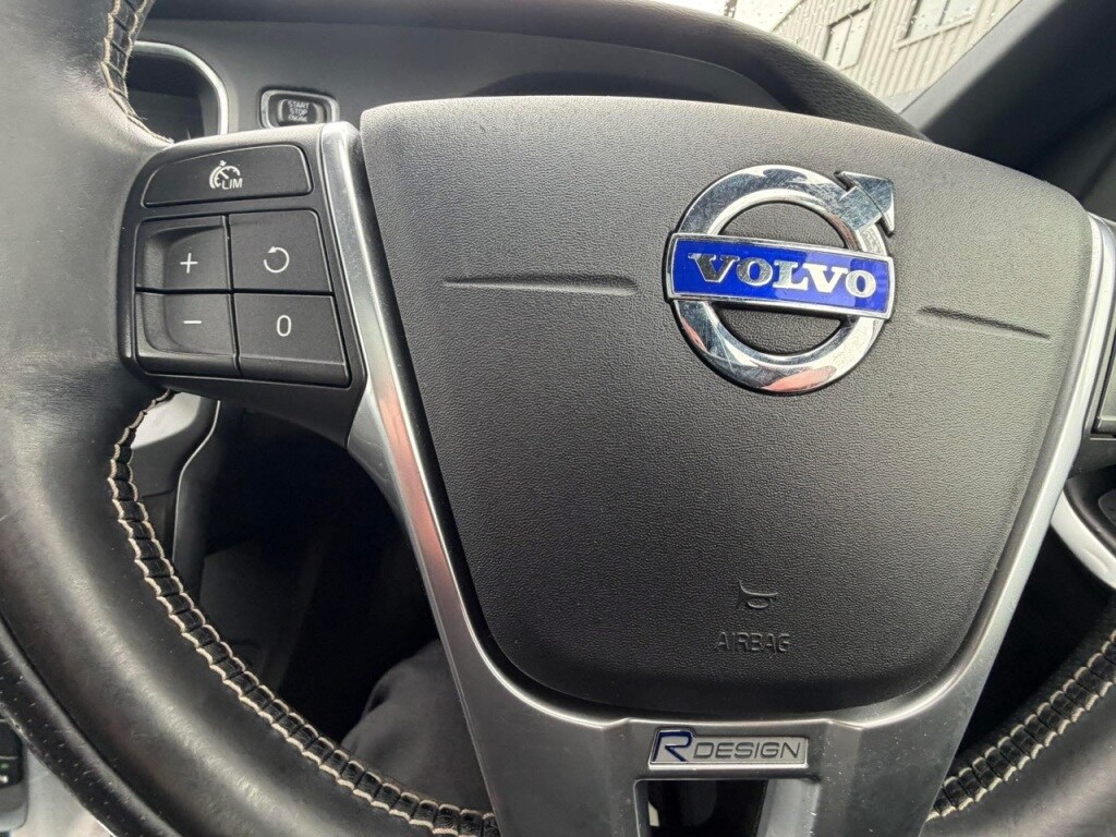 Used Volvo V40 2015 for sale - 78123876: Photo 20