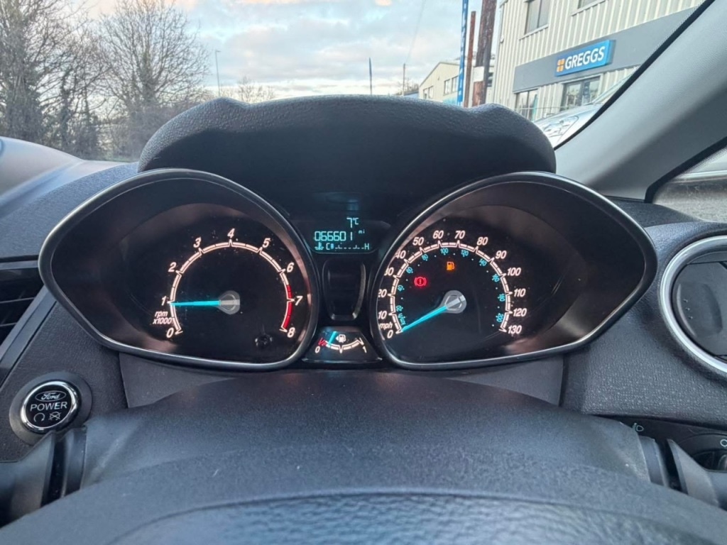 Used Ford Fiesta 2015 for sale - 77707374: Photo 15