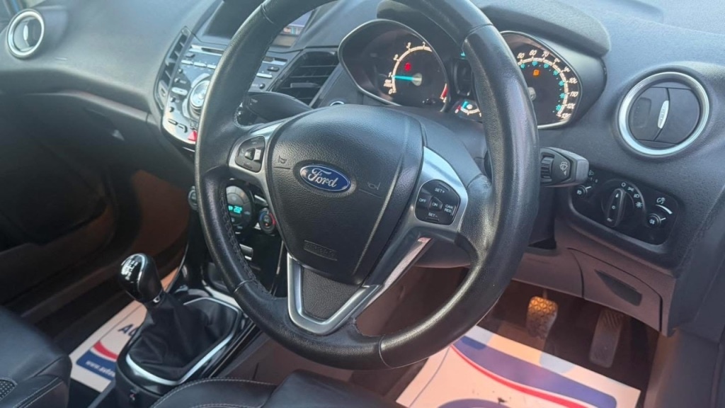 Used Ford Fiesta 2015 for sale - 77707374: Photo 8