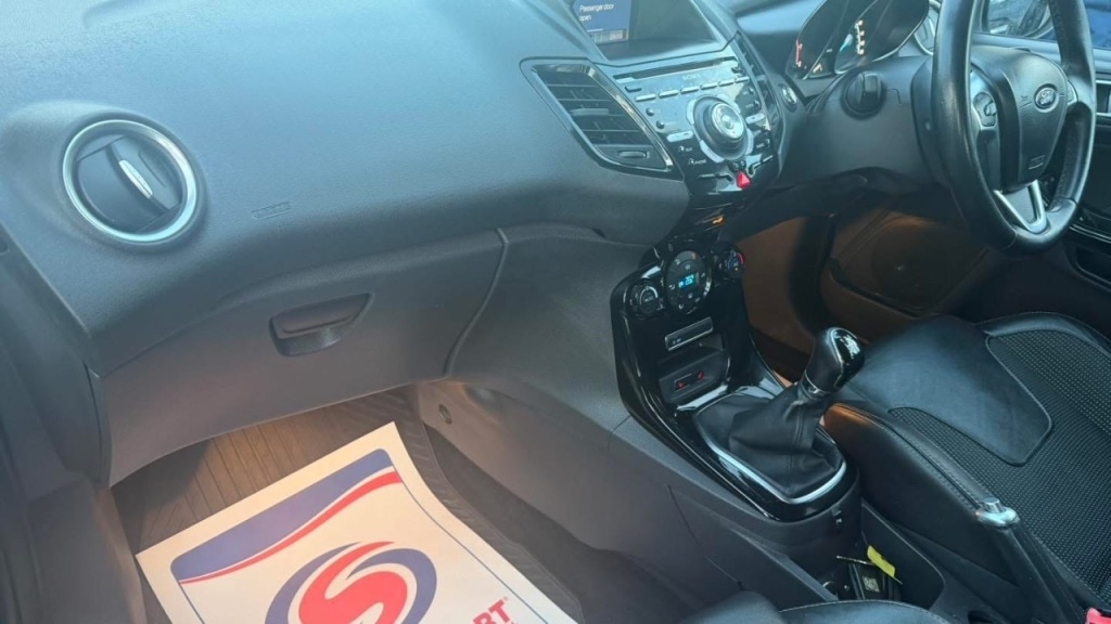 Used Ford Fiesta 2015 for sale - 77707374: Photo 9