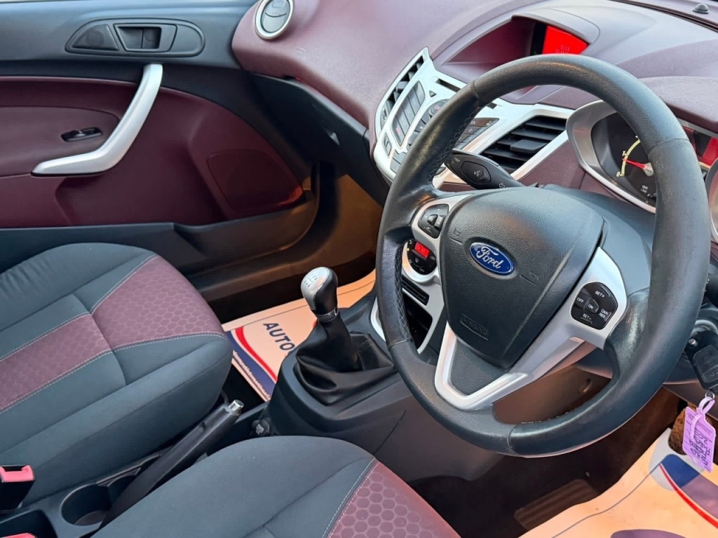 Used Ford Fiesta 2010 for sale - 77306907: Photo 10