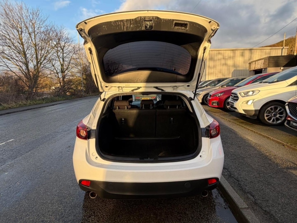 Used Mazda Mazda3 2016 for sale - 77398439: Photo 9