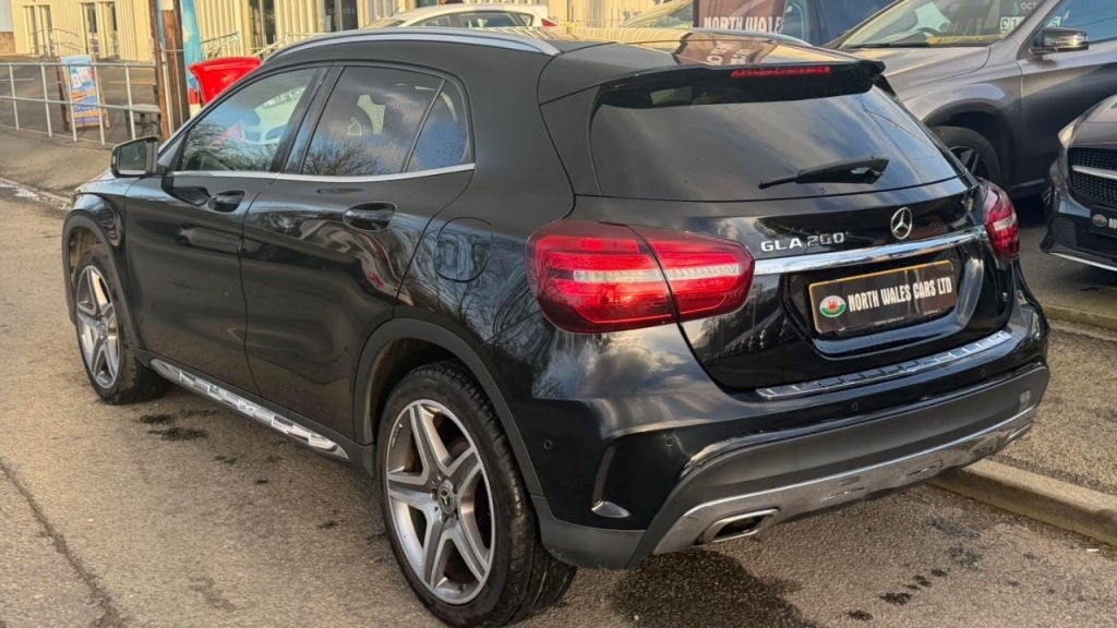 Used Mercedes-Benz GLA 2018 for sale - 77654139: Photo 2