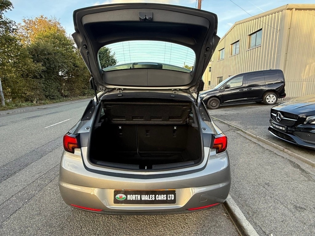 Used Vauxhall Astra 2017 for sale - 76156974: Photo 9