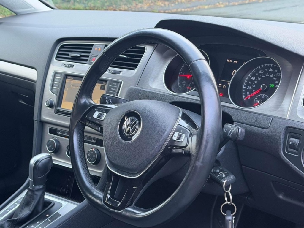 Used Volkswagen Golf 2016 for sale - 76379011: Photo 9