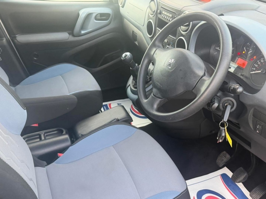 Used Peugeot Partner Tepee 2015 for sale - 77707375: Photo 12