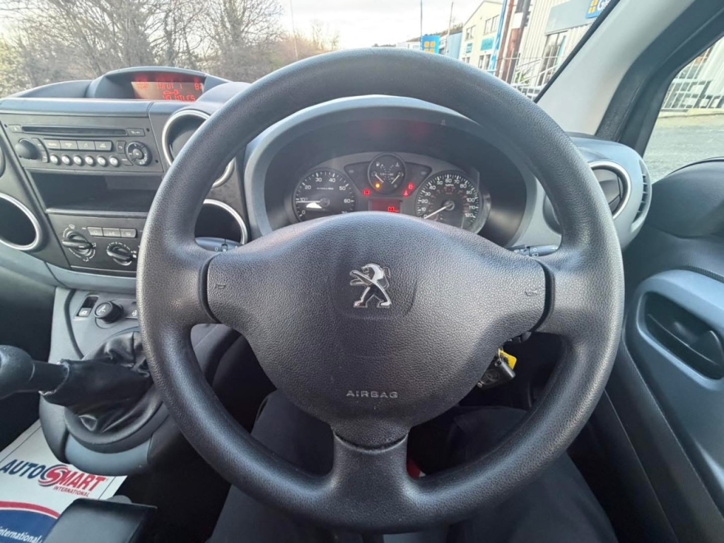 Used Peugeot Partner Tepee 2015 for sale - 77707375: Photo 19