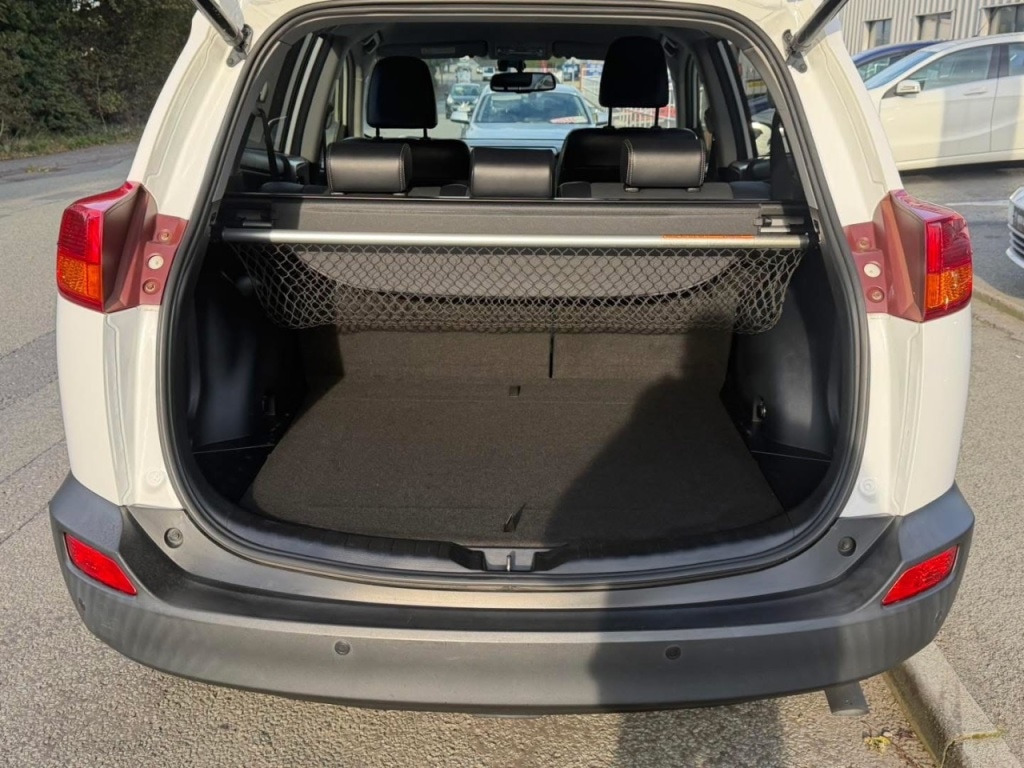 Used Toyota RAV4 2014 for sale - 76249353: Photo 10
