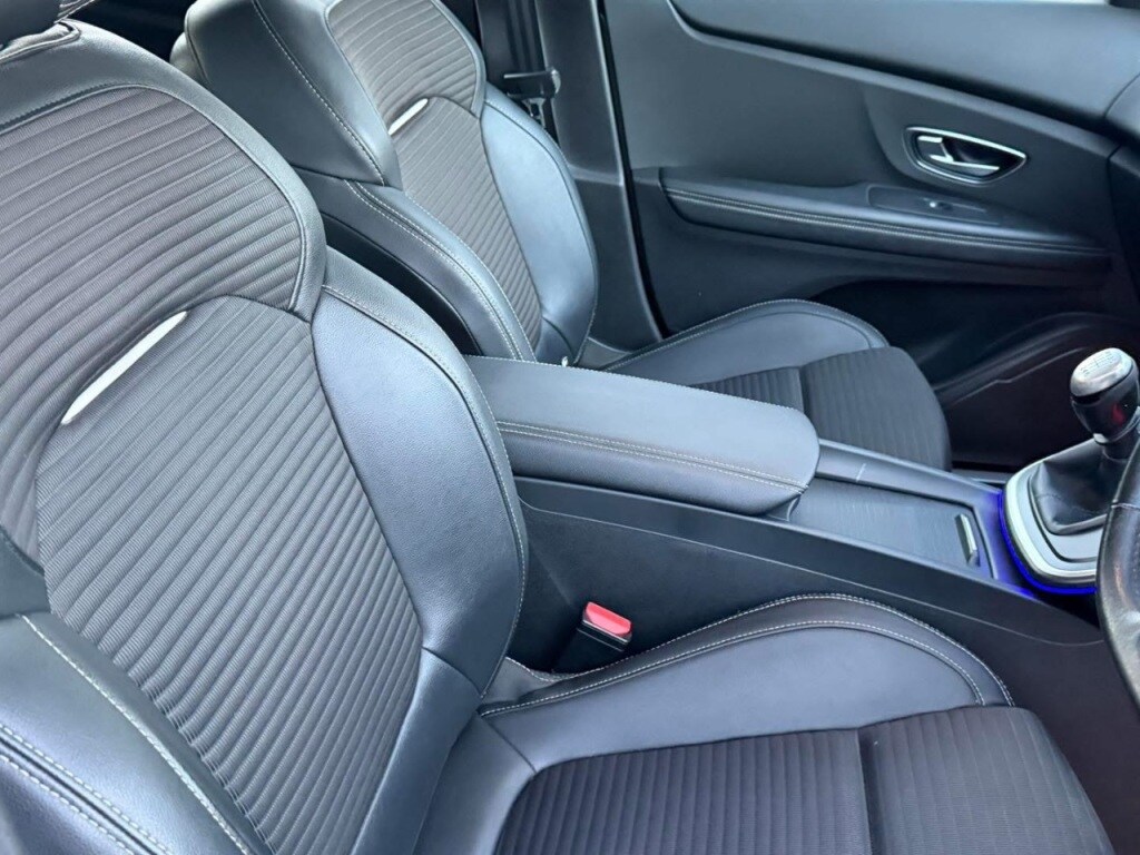 Used Renault Grand Scenic 2018 for sale - 77306888: Photo 12