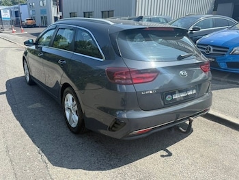 Used Kia Ceed 2019 for sale - 76132034: Photo