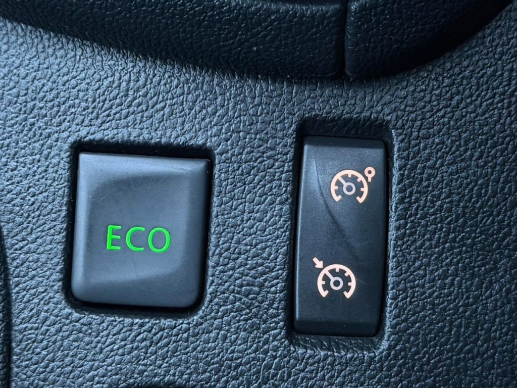 Used Renault Clio 2018 for sale - 77318409: Photo 23