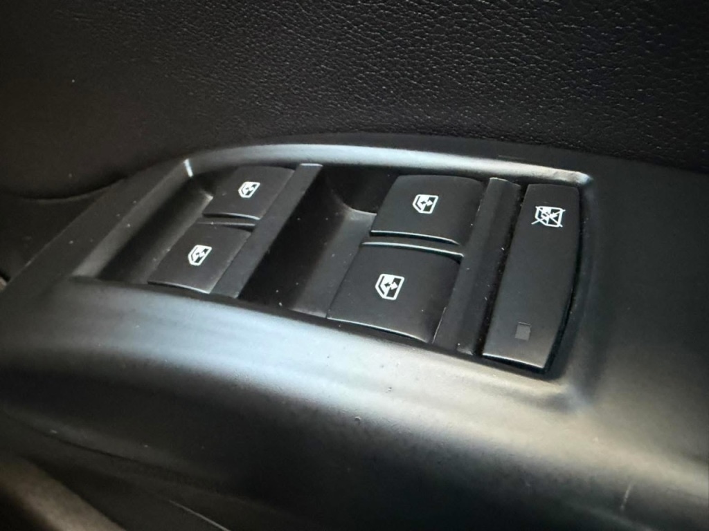 Used Vauxhall Meriva 2016 for sale - 76653887: Photo 28