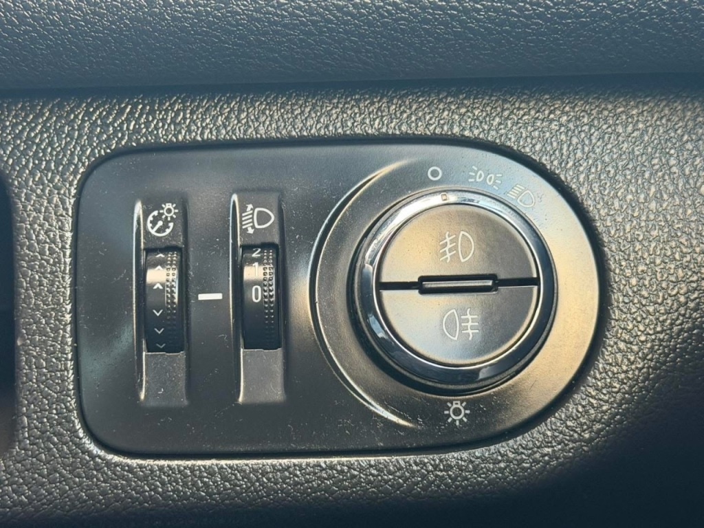 Used Vauxhall Meriva 2016 for sale - 76653887: Photo 29