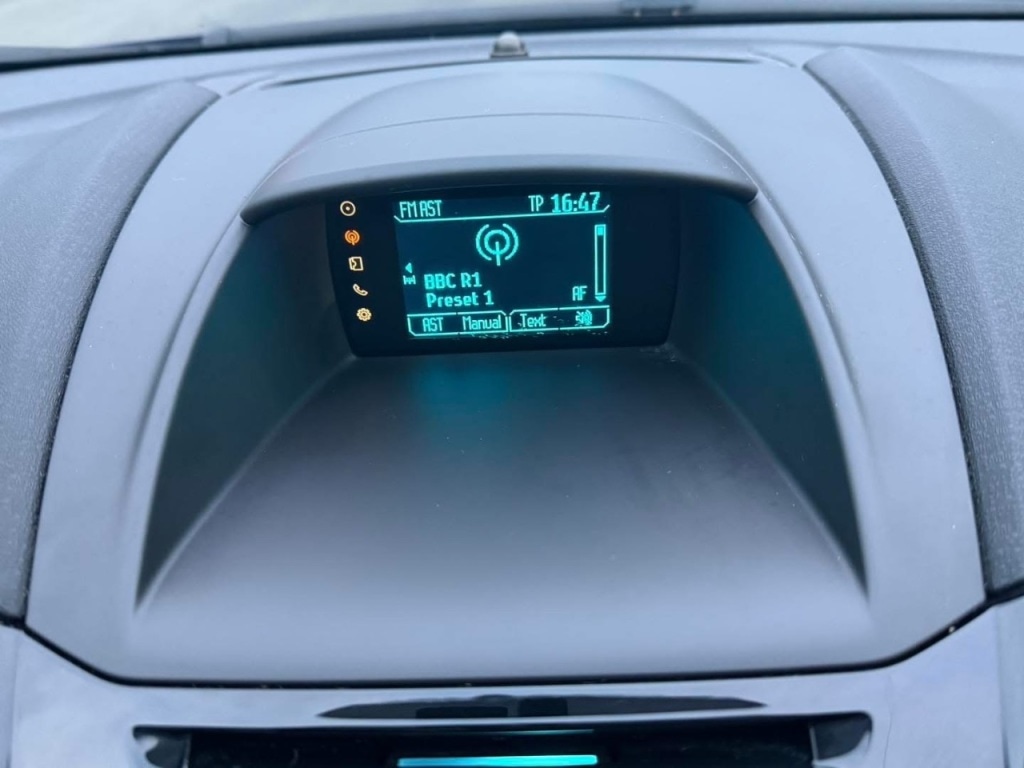 Used Ford Fiesta 2015 for sale - 77392023: Photo 24