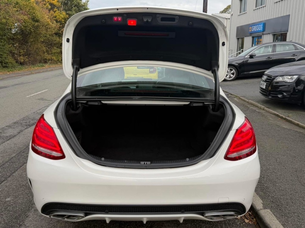 Used Mercedes-Benz C Class 2014 for sale - 76438945: Photo 11