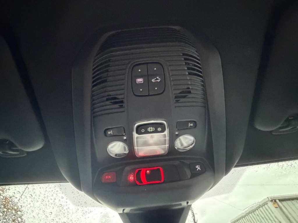 Used Peugeot 3008 2018 for sale - 76554086: Photo 30