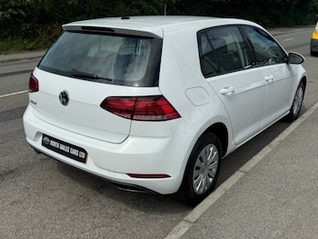 Used Volkswagen Golf 2019 for sale - 76132048: Photo