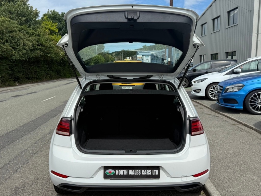 Used Volkswagen Golf 2019 for sale - 76132048: Photo 9