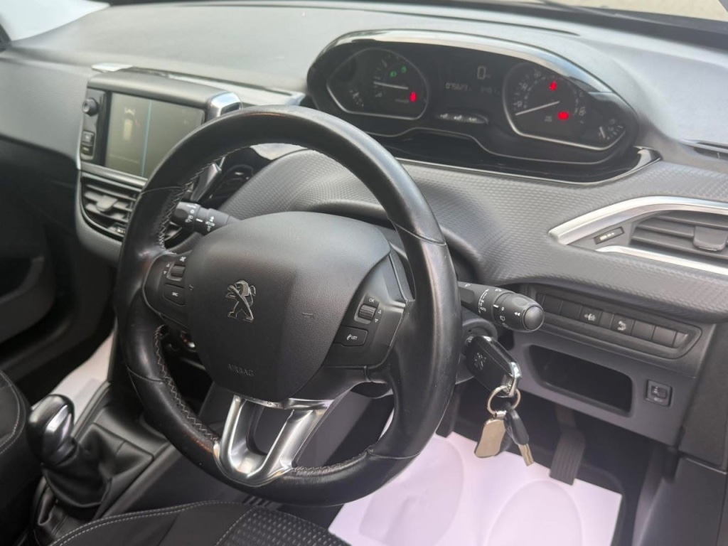 Used Peugeot 208 2017 for sale - 76132021: Photo 11