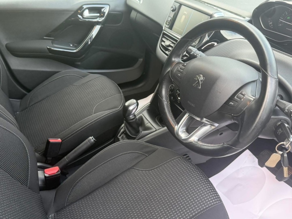 Used Peugeot 208 2017 for sale - 76132021: Photo 12