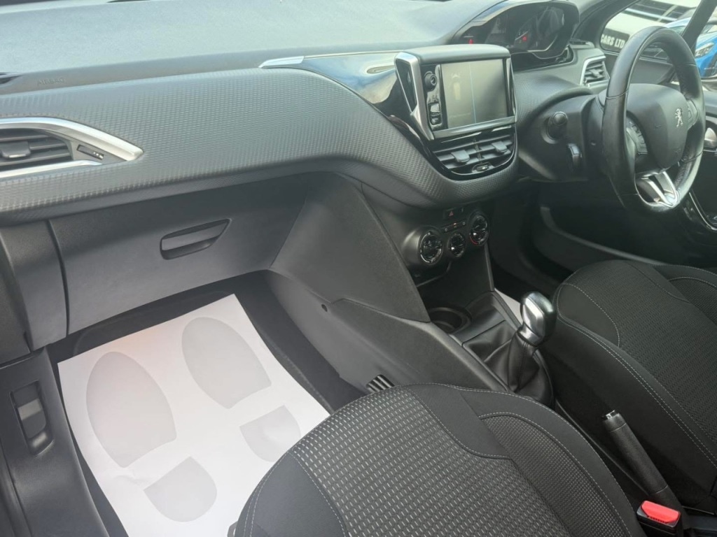 Used Peugeot 208 2017 for sale - 76132021: Photo 14