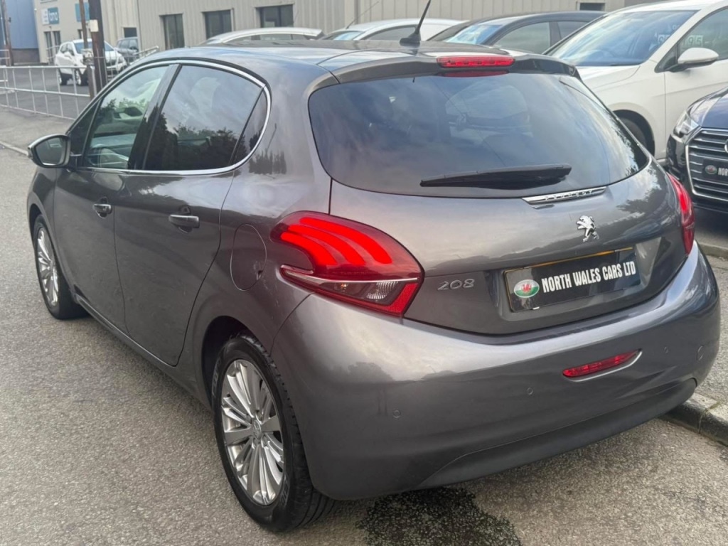 Used Peugeot 208 2017 for sale - 76132021: Photo 2