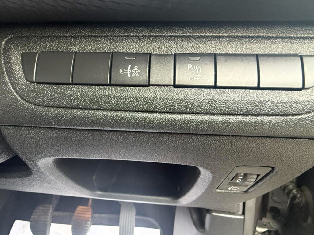 Used Peugeot 208 2017 for sale - 76132021: Photo 28