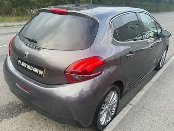 Used Peugeot 208 2017 for sale - 76132021: Photo
