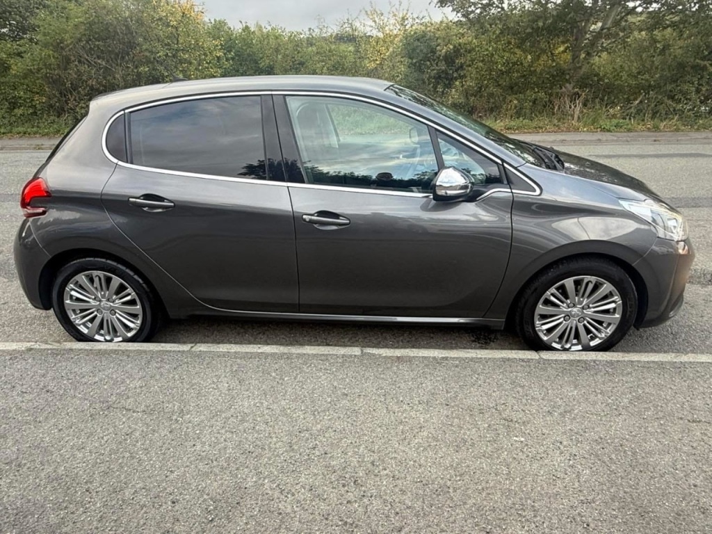 Used Peugeot 208 2017 for sale - 76132021: Photo 6